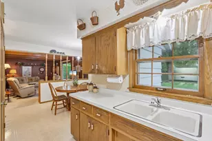 5380 S 23rd St, Milwaukee, WI 53221 - Photo 7