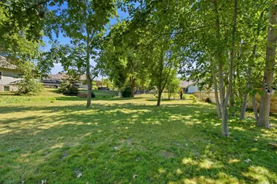 10027  Camelot Dr, Racine, WI 53406 - Photo 49