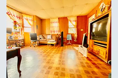 2560 S 12th St, Milwaukee, WI 53215 - Photo 5