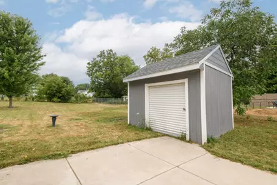4013 S 40th St, Greenfield, WI 53221 - Photo 27