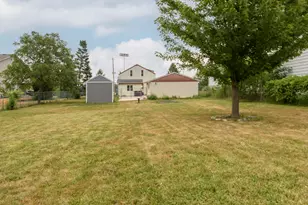 4013 S 40th St, Greenfield, WI 53221 - Photo 25