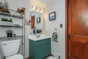4013 S 40th St, Greenfield, WI 53221 - Photo 17