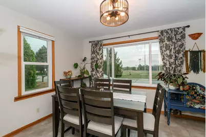 4013 S 40th St, Greenfield, WI 53221 - Photo 7