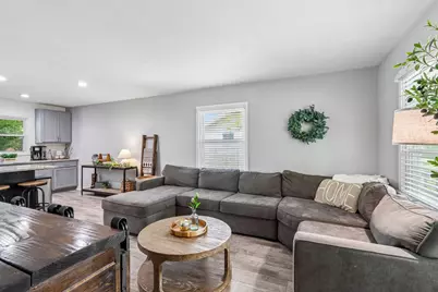 1517  Meadow Ct, Port Washington, WI 53074 - Photo 3