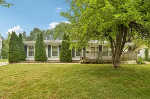 1517 Meadow Ct, Port Washington, WI 53074 - Photo 1