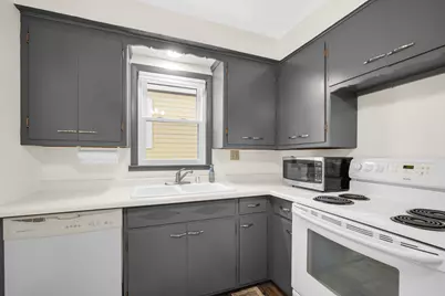 3235 N 88th St, Milwaukee, WI 53222 - Photo 9