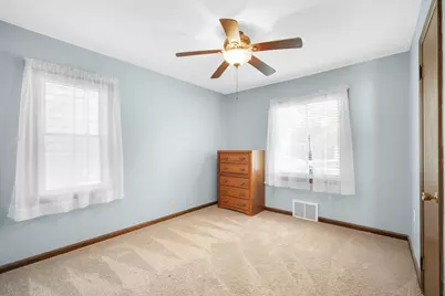 3235 N 88th St, Milwaukee, WI 53222 - Photo 13