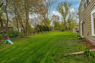 825  Lone Tree Rd, Elm Grove, WI 53122 - Photo 35