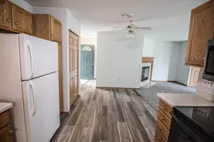 622 Shepherds Dr, West Bend, WI 53090 - Photo 7
