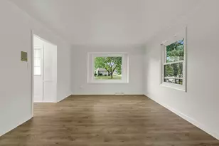 10229 N Concord Dr, Mequon, WI 53097 - Photo 9