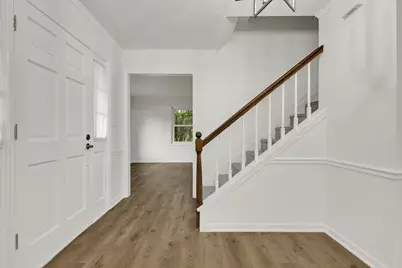 10229 N Concord Dr, Mequon, WI 53097 - Photo 7