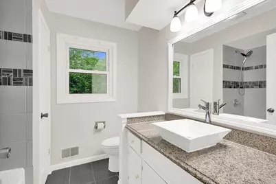 10229 N Concord Dr, Mequon, WI 53097 - Photo 21