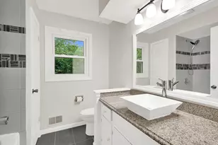 10229 N Concord Dr, Mequon, WI 53097 - Photo 21