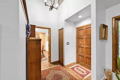 15135  Irene Ct, Elm Grove, WI 53122 - Photo 5
