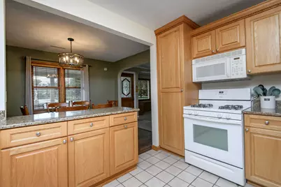 122  Elm St, Pewaukee, WI 53072 - Photo 17