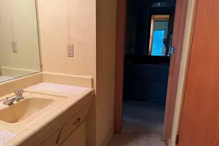10117 N Greenview Dr, Mequon, WI 53092 - Photo 19