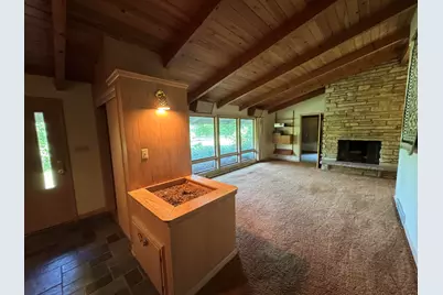 10117 N Greenview Dr, Mequon, WI 53092 - Photo 5