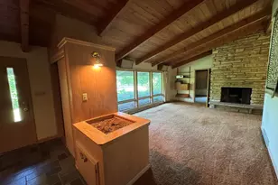 10117 N Greenview Dr, Mequon, WI 53092 - Photo 5