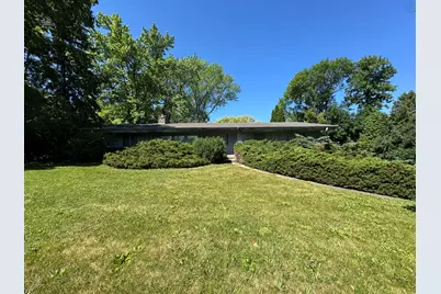 10117 N Greenview Dr, Mequon, WI 53092 - Photo 3