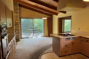 10117 N Greenview Dr, Mequon, WI 53092 - Photo 11