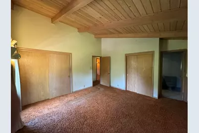 10117 N Greenview Dr, Mequon, WI 53092 - Photo 15
