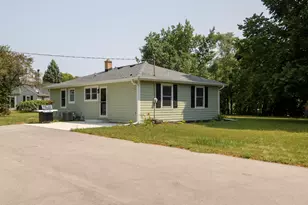 8991 S 29th St, Franklin, WI 53132 - Photo 23