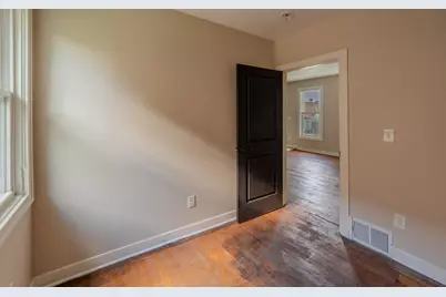 908 W Hadley St #A, Milwaukee, WI 53206 - Photo 9