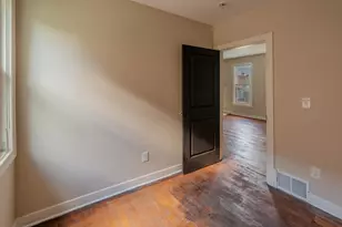 908 W Hadley St, Milwaukee, WI 53206 - Photo 9