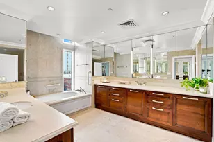 825 N Prospect Ave, Milwaukee, WI 53202 - Photo 23