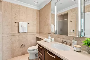 825 N Prospect Ave, Milwaukee, WI 53202 - Photo 27