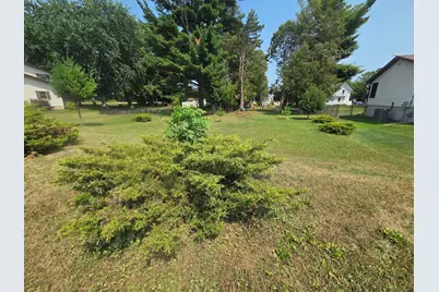 409  Clinton St, Horicon, WI 53032 - Photo 3