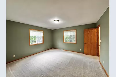 W2392  Julianne St, Ashippun, WI 53066 - Photo 9