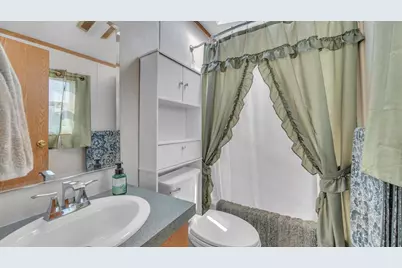 33 S Hiawatha Cir, Sheboygan, WI 53081 - Photo 15