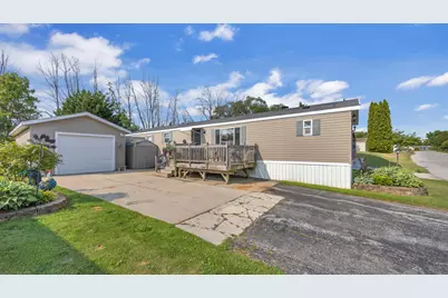 33 S Hiawatha Cir, Sheboygan, WI 53081 - Photo 19
