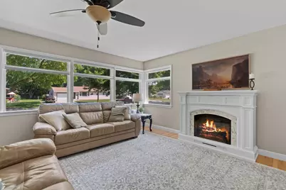 1333  Bluebird Ter, Waukesha, WI 53188 - Photo 5