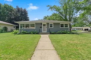 1333 Bluebird Terrace, Waukesha, WI 53188 - Photo 3