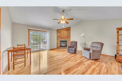 1031  Covington Dr, Sheboygan Falls, WI 53085 - Photo 3