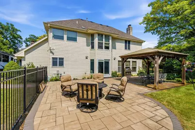 S86W30485  Stonegate Dr, Mukwonago, WI 53149 - Photo 47