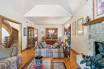 S86W30485  Stonegate Dr, Mukwonago, WI 53149 - Photo 9