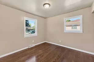 4200 Maryland Ave, Racine, WI 53405 - Photo 15