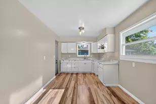 4200 Maryland Ave, Racine, WI 53405 - Photo 13