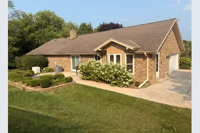 5320 W Lake Dr, West Bend, WI 53095 - Photo 25