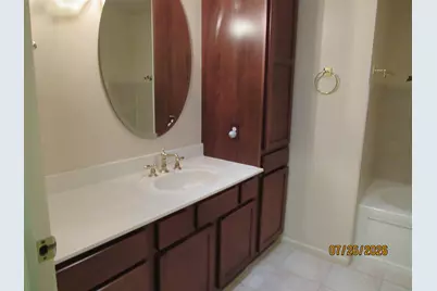 5320 W Lake Dr, West Bend, WI 53095 - Photo 17