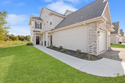 1872  Woodland Way #433-2, Slinger, WI 53086 - Photo 5