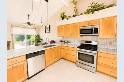 5808  69th St, Kenosha, WI 53142 - Photo 7
