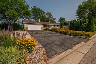 384 Ridge Rd, Juneau, WI 53039 - Photo 1