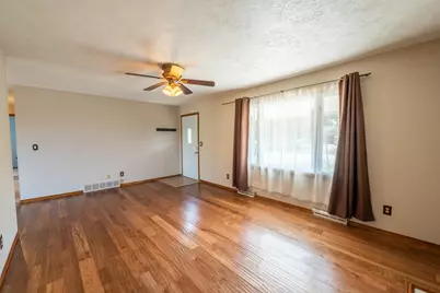 384  Ridge Rd, Juneau, WI 53039 - Photo 27