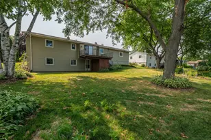 384 Ridge Rd, Juneau, WI 53039 - Photo 23