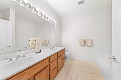 3862 S Lake Dr #105, Saint Francis, WI 53235 - Photo 19