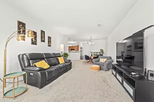 3862 S Lake Dr, Saint Francis, WI 53235 - Photo 11